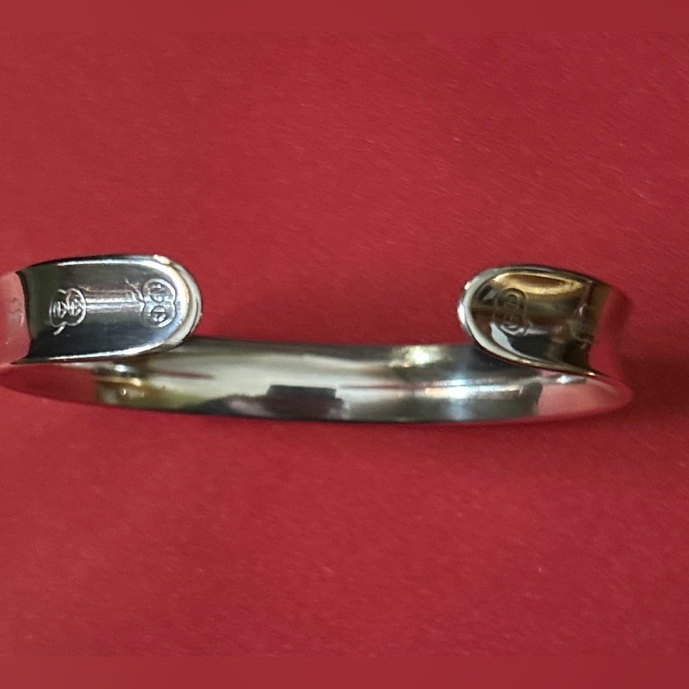 Rare Eden Hand Arts Apple Logo Cape Cod Cuff Bracelet HTF - Picture 3 of 9